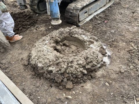 杭打ち工事