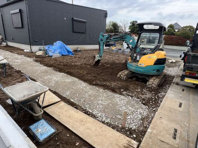 春日部市　土木作業　外構工事
